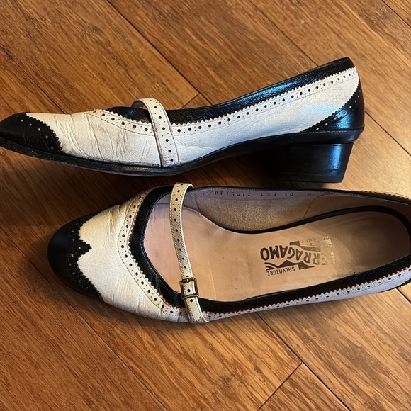 Salvatore Ferragamo Elegant Black and White Women's Shoes - size 10 - Picture 6 of 8